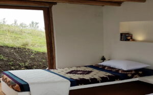 Trimurti Yoga Center Ecuador–Shared Room with 2 Single Beds