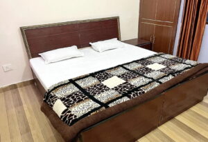 Adi Yogpeeth, Rishikesh–Private Accommodation