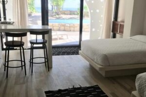Copal Retreat–Private Single Occupancy Beachfront Room