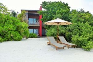 Barefoot Eco Hotel–Beach Front Room – Shared