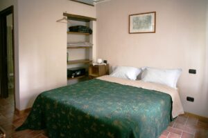 Italy Countrystay–Private Double Bedroom for 2 People
